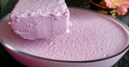 Gelatina Cremosa: Uma Sobremesa Fácil e Deliciosa